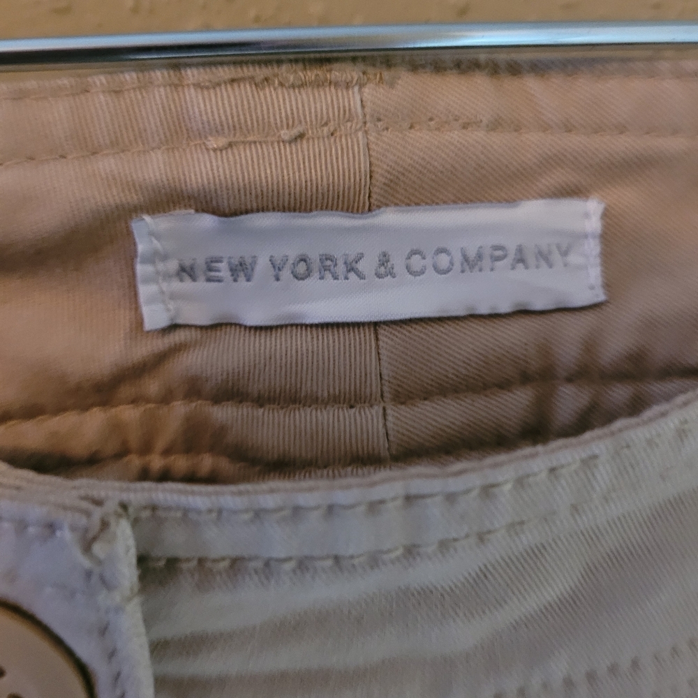 New York and Company khaki pants - Picture 3 of 5